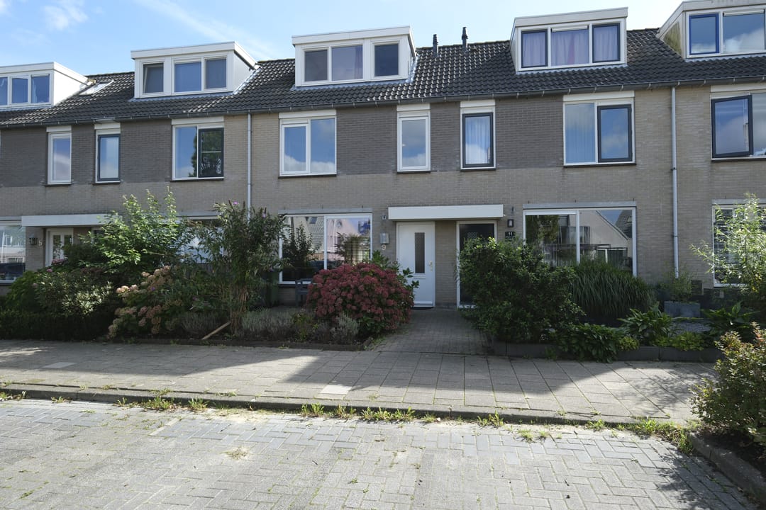 Photo 32 of Moerbeeklaan 9