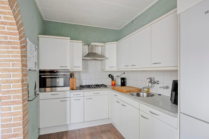 Hoekwoning te koop: Beukenlaan 2, Middenmeer