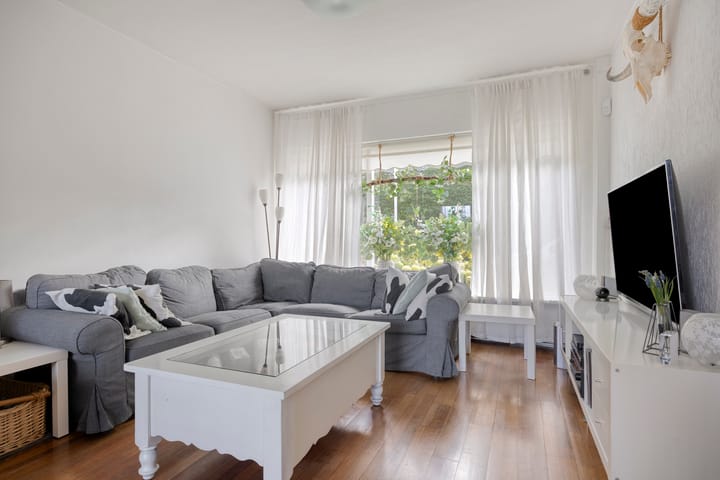 Hoekwoning te koop: Beukenlaan 2, Middenmeer