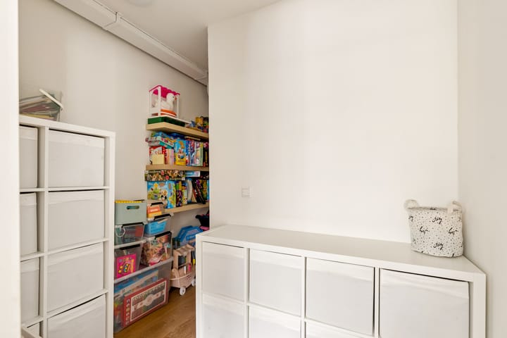 Tussenwoning te koop: Simon van Collemstraat 92, Almere