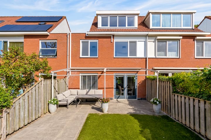 Tussenwoning te koop: Simon van Collemstraat 92, Almere