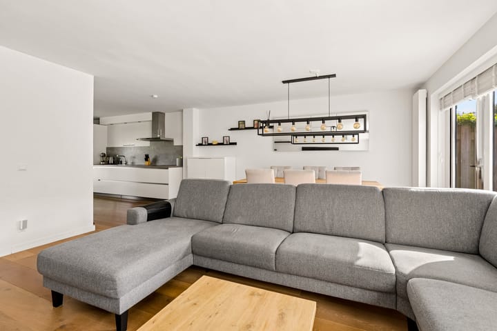Tussenwoning te koop: Simon van Collemstraat 92, Almere