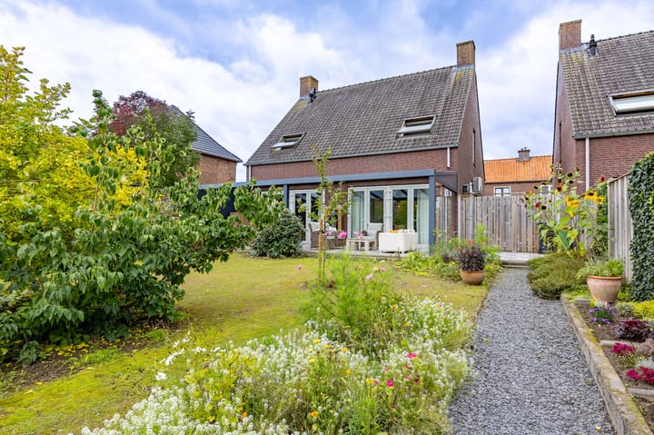 Vrijstaande woning te koop: Oude Kerkstraat 10, Bergen (Li)