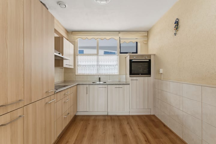 Tussenwoning te koop: Stadhouderstraat 9, Almere