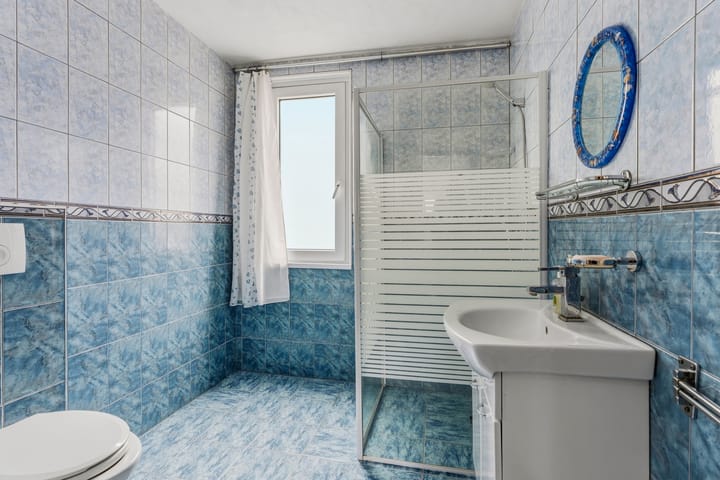 Tussenwoning te koop: Stadhouderstraat 9, Almere