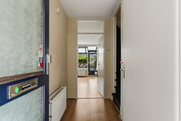 Tussenwoning te koop: Stadhouderstraat 9, Almere