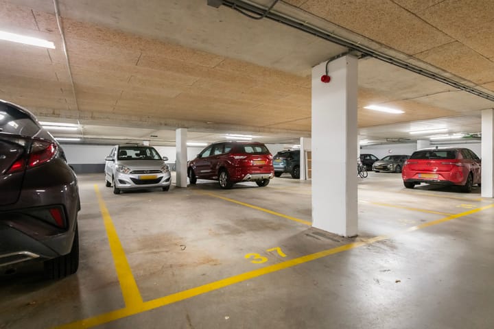 Appartement te koop: Berberisweg 294, Rotterdam