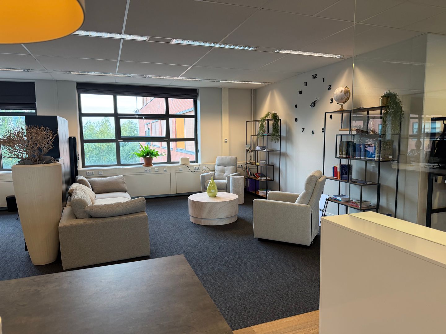 Bekijk foto 1 van Zonnebaan 9