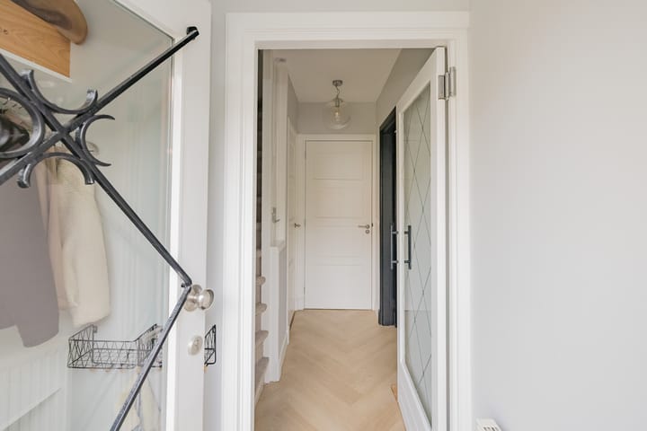 Tussenwoning te koop: Leliestraat 7, Lisse