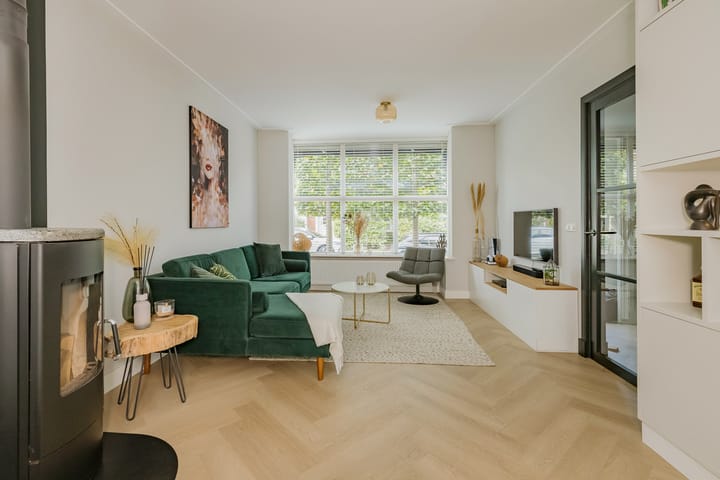 Tussenwoning te koop: Leliestraat 7, Lisse