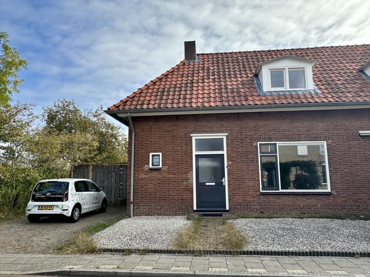 Twee-onder-één-kap te koop: Nieuwstraat 11, Druten