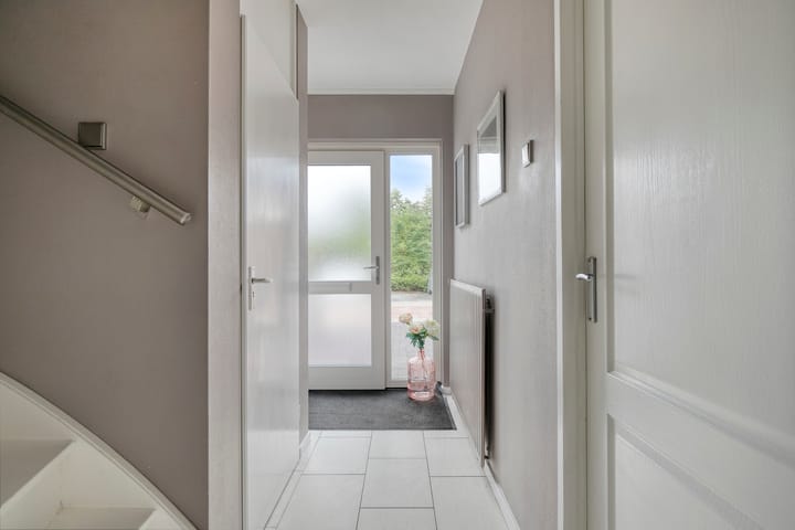 Tussenwoning te koop: Lissenmeent 32, Hilversum