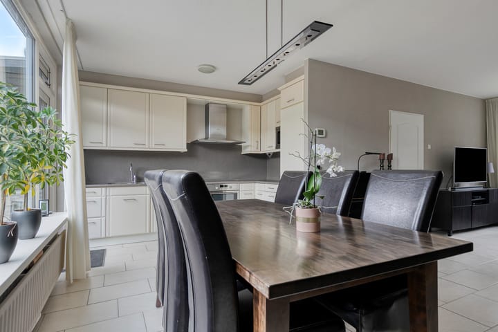 Tussenwoning te koop: Lissenmeent 32, Hilversum