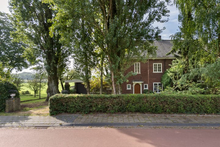 Twee-onder-één-kap te koop: Benedendorpsweg 24, Oosterbeek