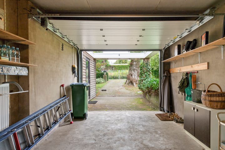 Twee-onder-één-kap te koop: Benedendorpsweg 24, Oosterbeek