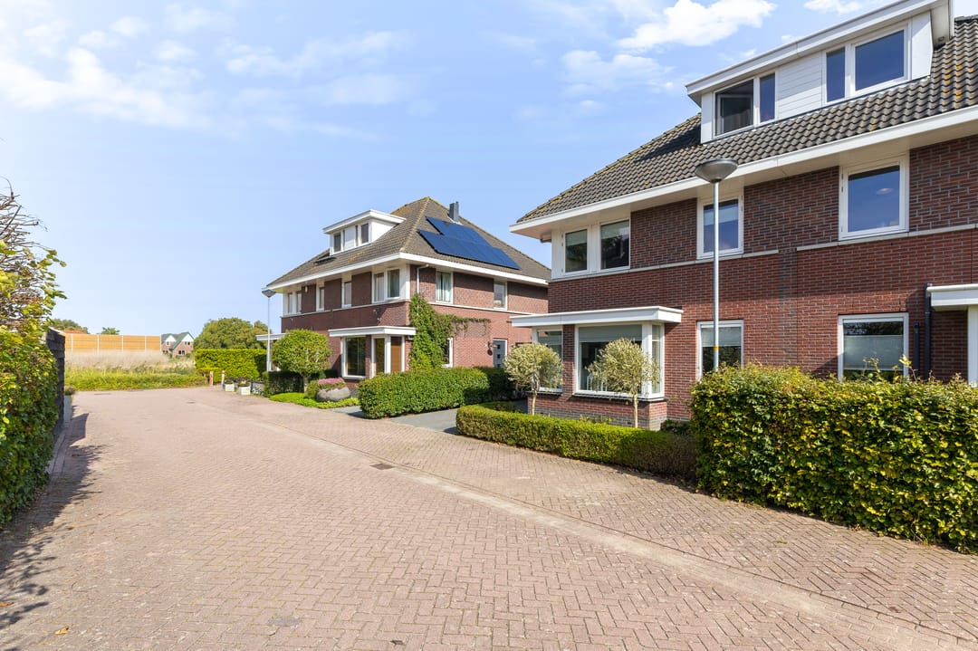 Photo 7 of De Pauw 6