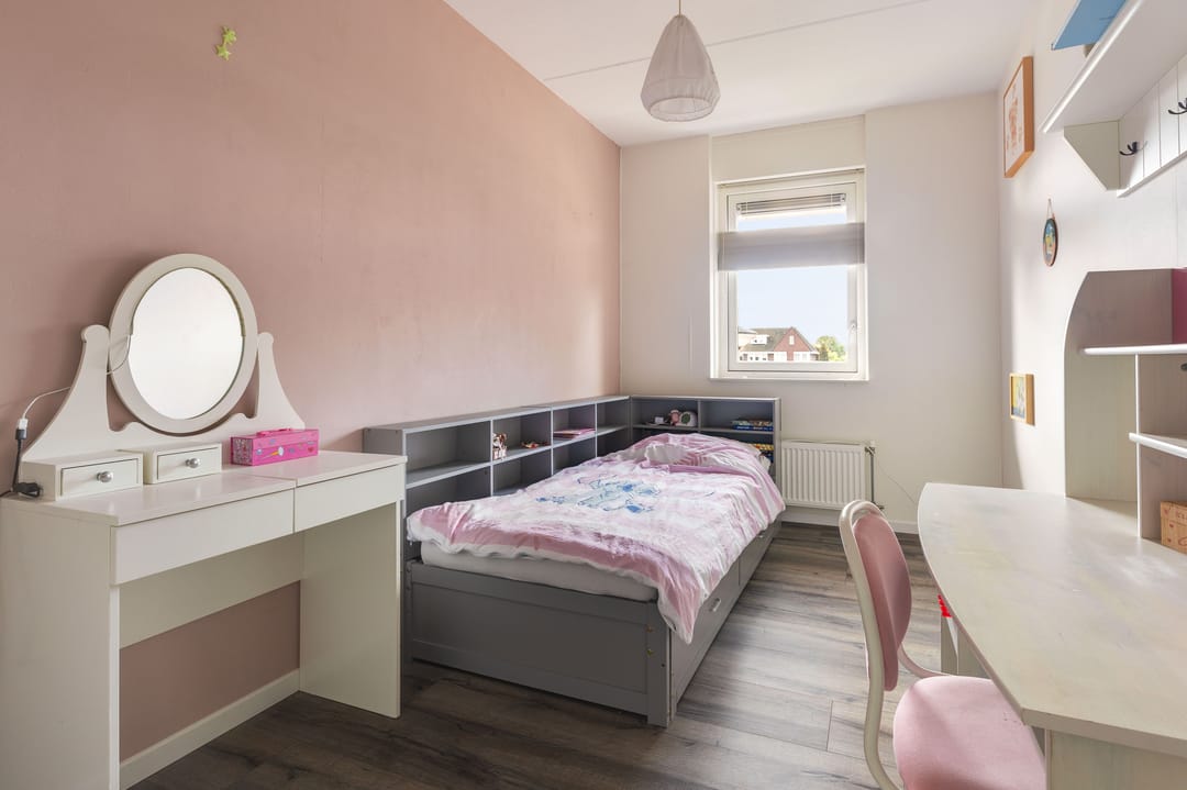 Photo 28 of De Pauw 6