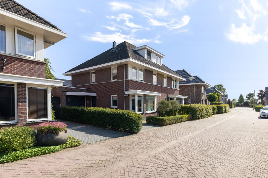 Photo 8 of De Pauw 6