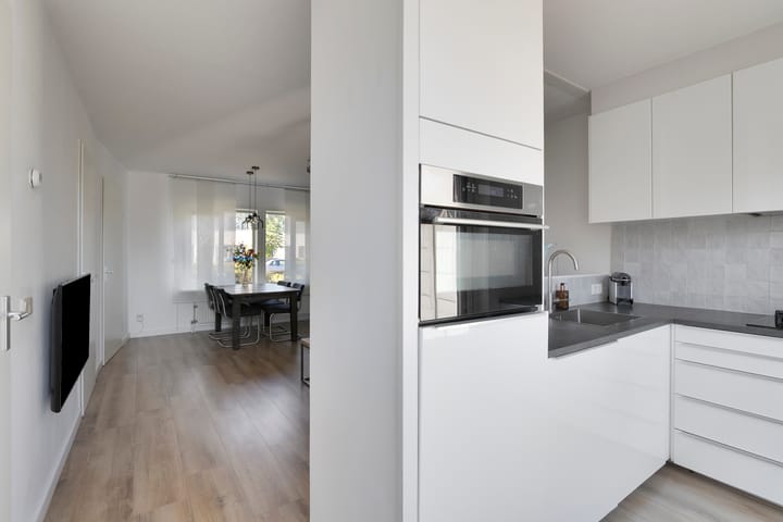 Tussenwoning te koop: Veluwestraat 22, Tilburg