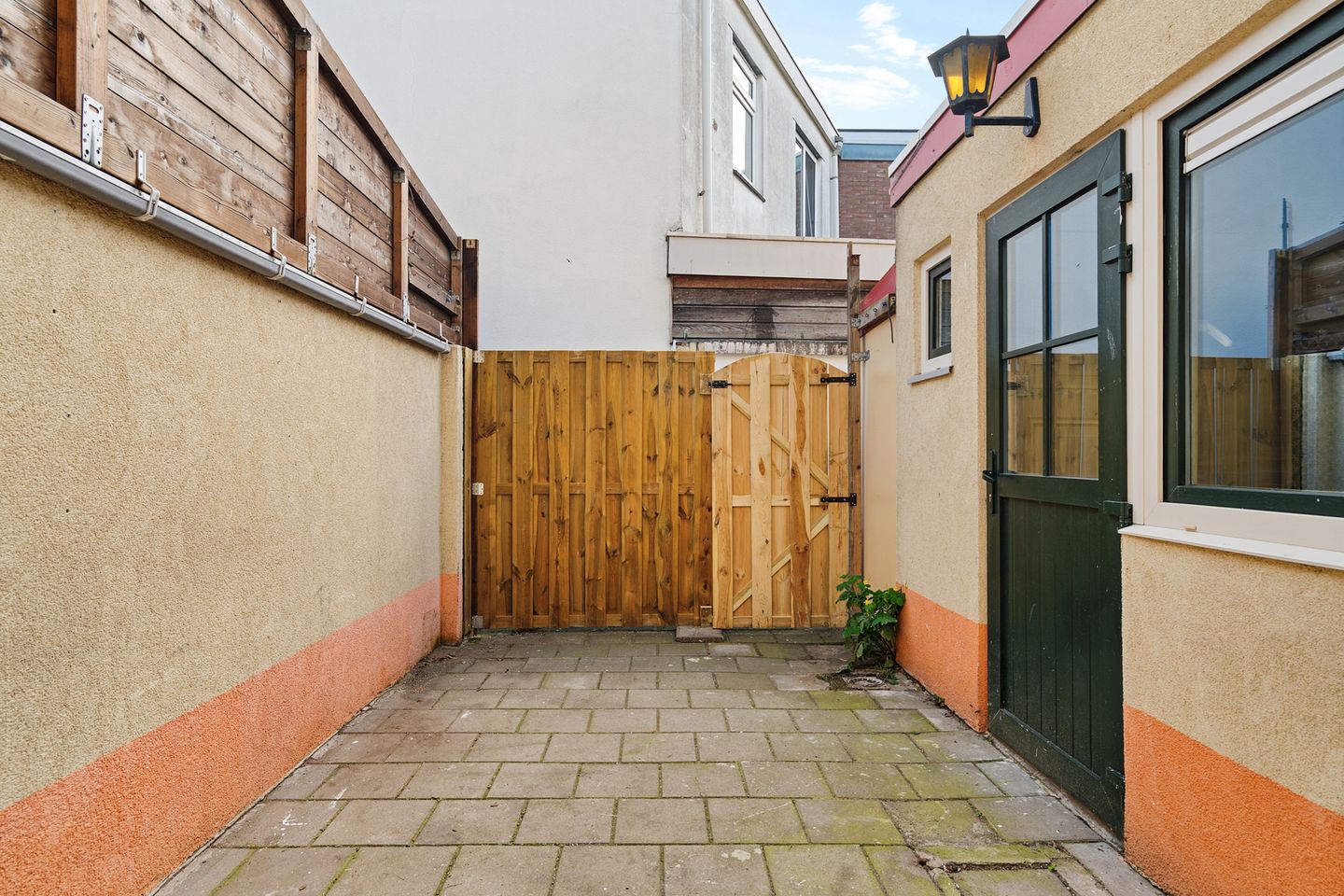 Photo 25 of Oosterstraat 74