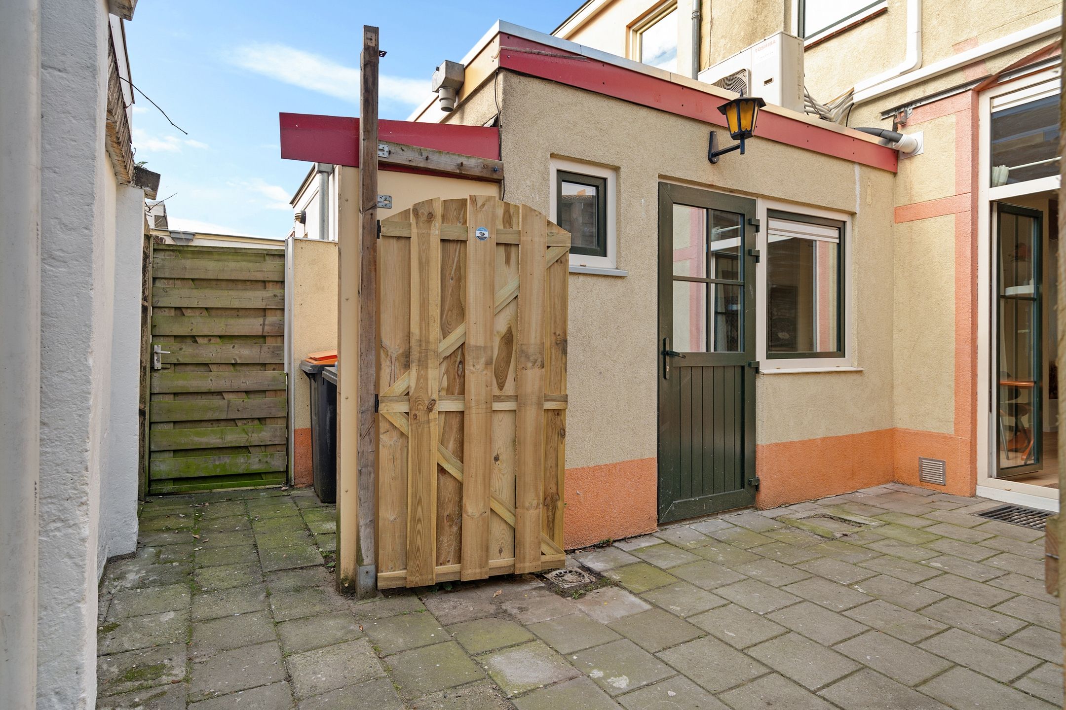 Photo 27 of Oosterstraat 74
