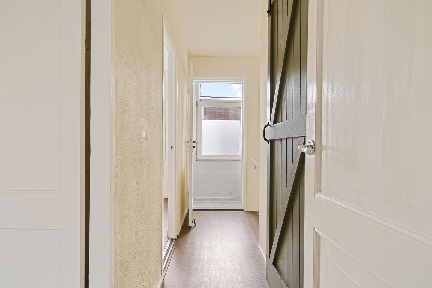 Photo 40 of Oosterstraat 74