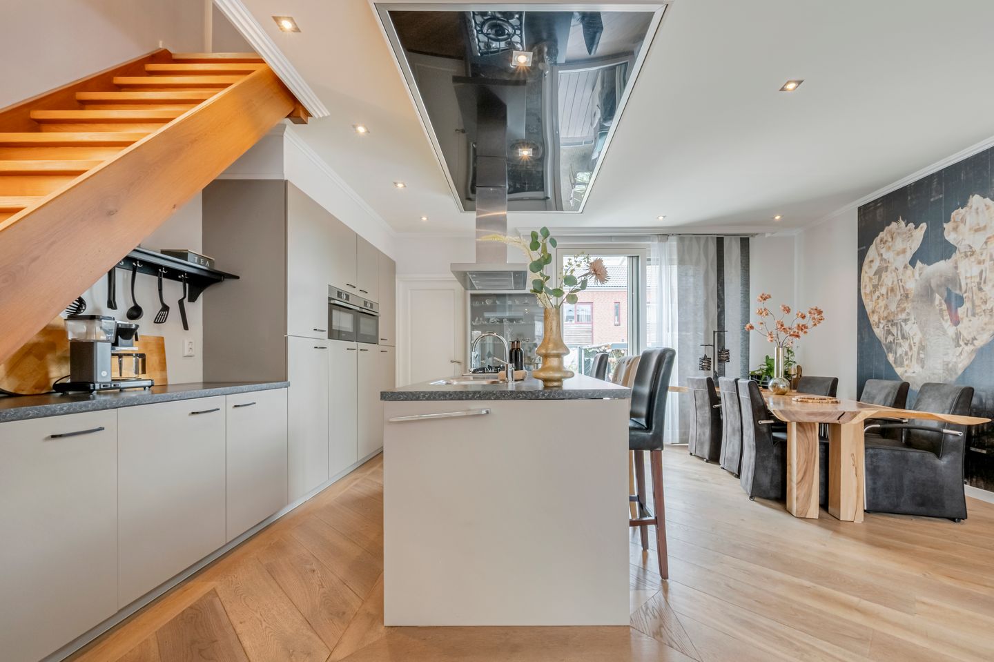 Photo 10 of Prins Hendrikstraat 115
