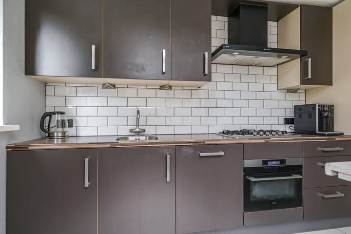 Tussenwoning te koop: Henri Dunantplantsoen 8, Zetten