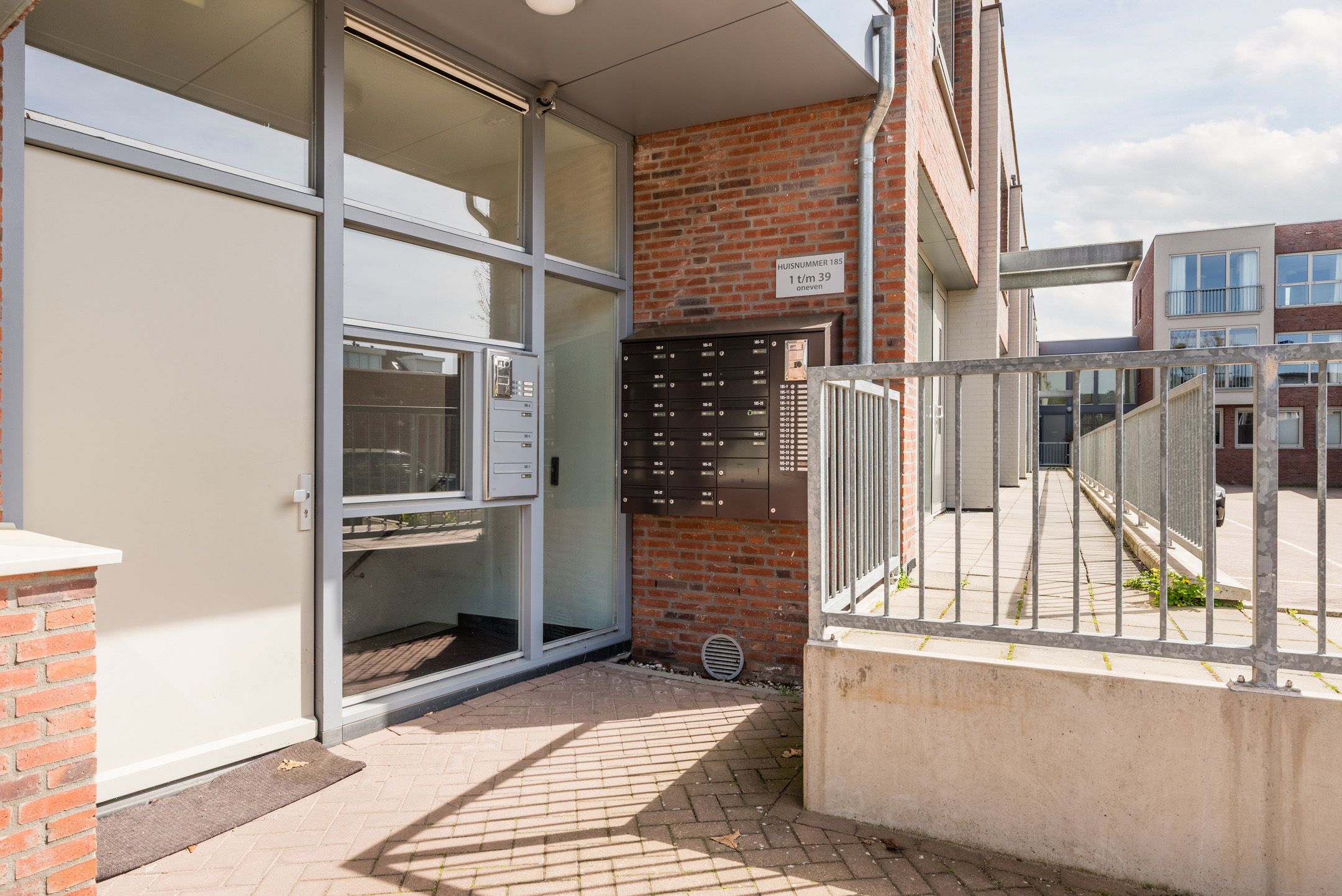 Foto 45 van Hoogstraat 185-37