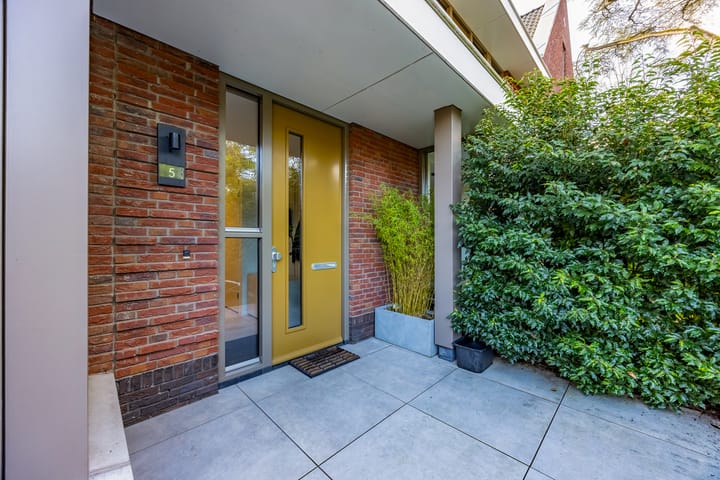 Hoekwoning te koop: Orangerielaan 5, Hilversum