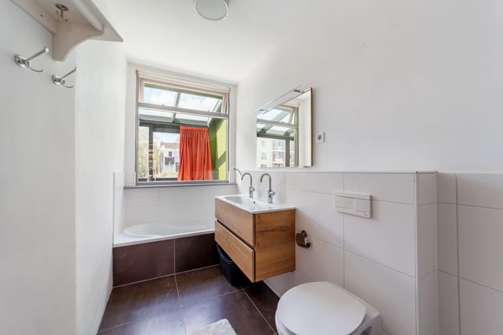 Photo 4 of Richard Holstraat 70