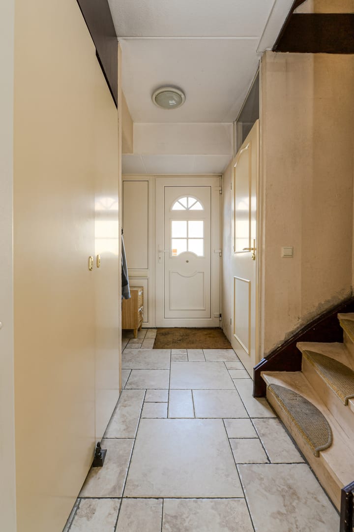 Tussenwoning te koop: Clemensberg 10, Breda