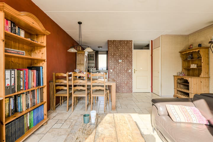 Tussenwoning te koop: Clemensberg 10, Breda