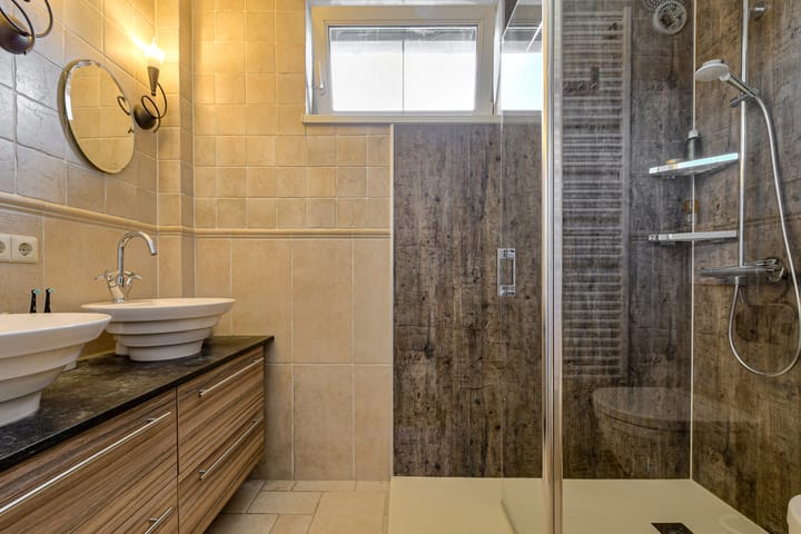 Tussenwoning te koop: Clemensberg 10, Breda
