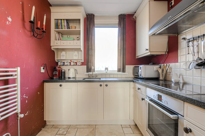 Tussenwoning te koop: Clemensberg 10, Breda