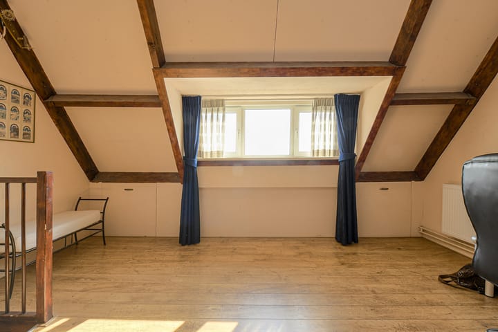 Tussenwoning te koop: Clemensberg 10, Breda