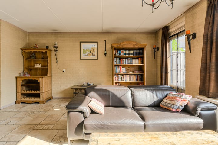 Tussenwoning te koop: Clemensberg 10, Breda
