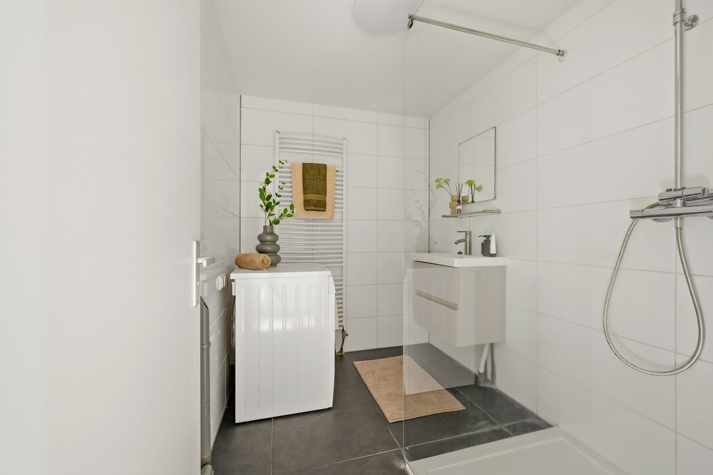 Photo 25 of Medemblikstraat 48