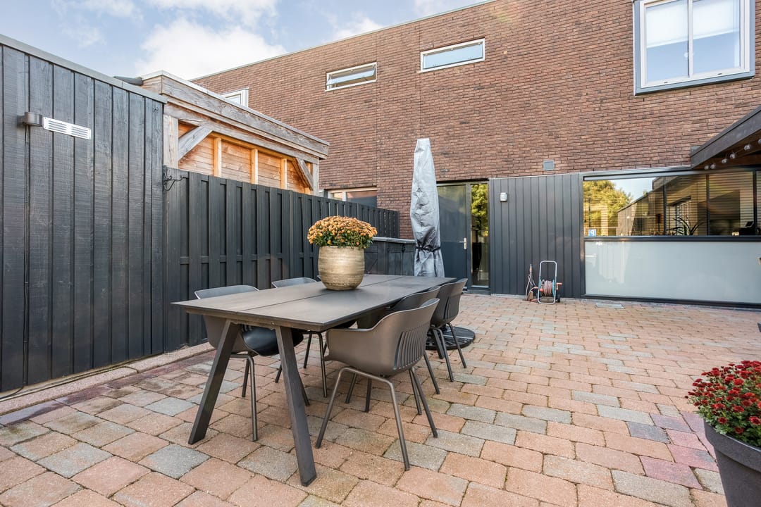 Photo 38 of Damstraat 2