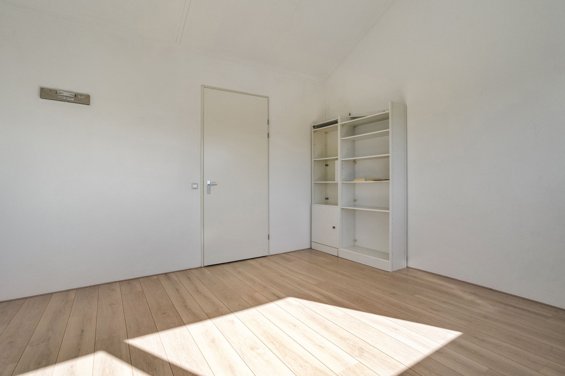 Photo 36 of Damstraat 2