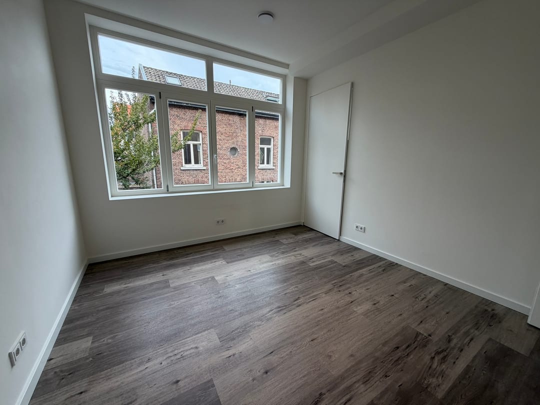 Photo 11 of Brusselsestraat 129-A01