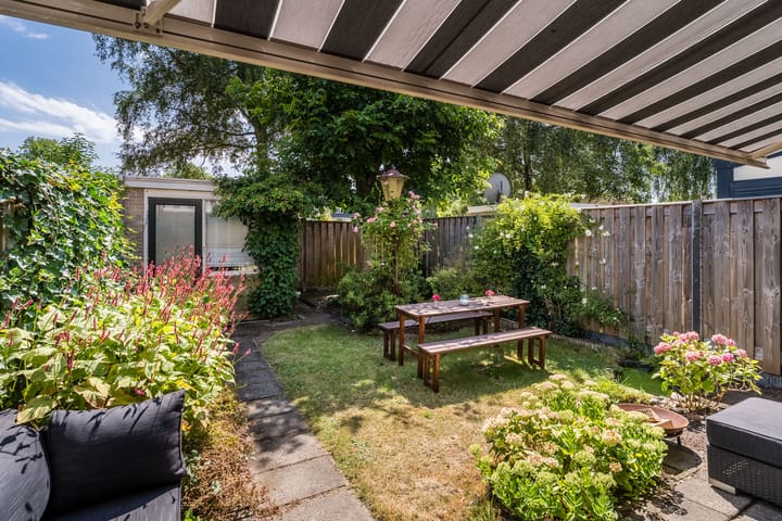 Tussenwoning te koop: Gondellaan 32, Zaandam