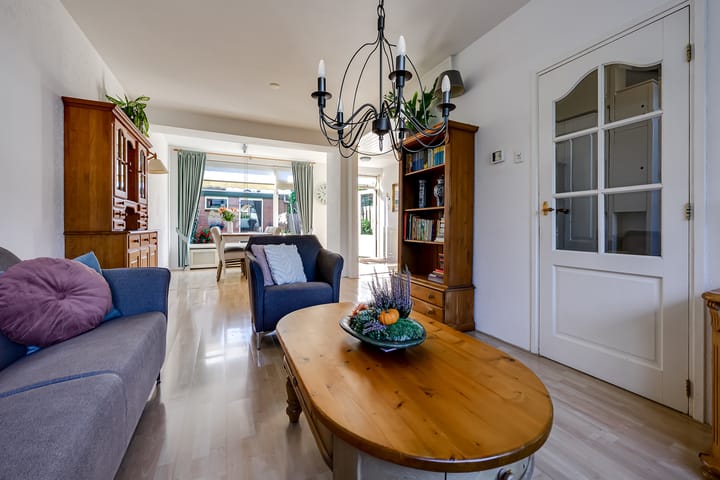 Tussenwoning te koop: Berlagestraat 43, Lekkerkerk