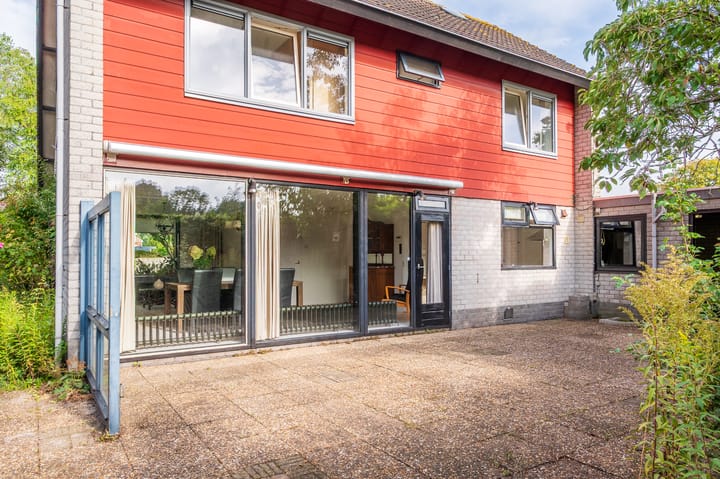 Vrijstaande woning te koop: Oastein 8A, Feanwâlden