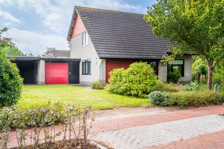 Vrijstaande woning te koop: Oastein 8A, Feanwâlden