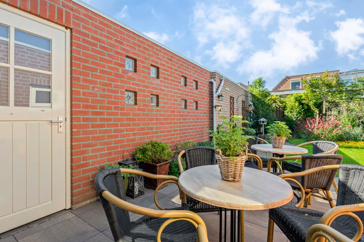 Twee-onder-één-kap te koop: Burgemeester Ponjéestraat 24, Wanssum