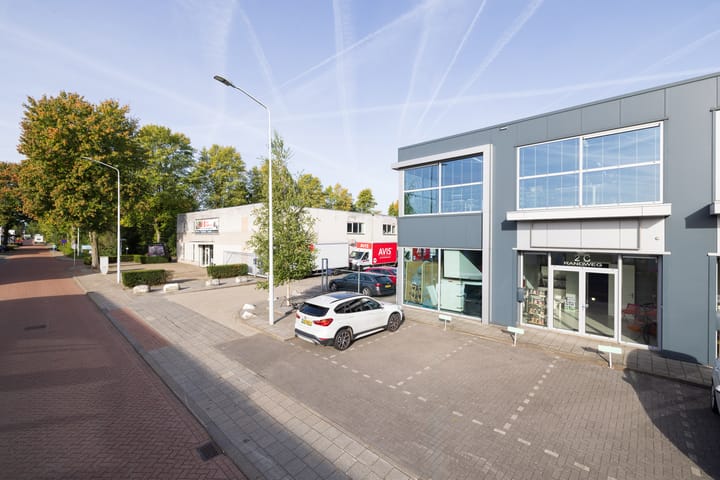 Randweg 2-C, Best