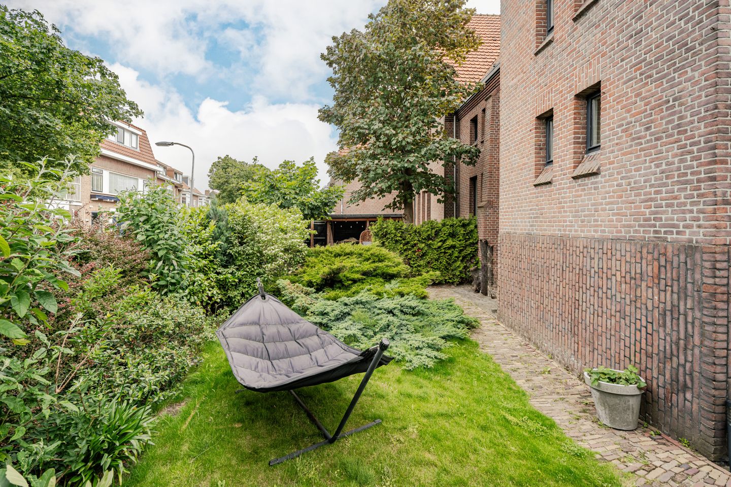 Foto 44 van Floresstraat 47