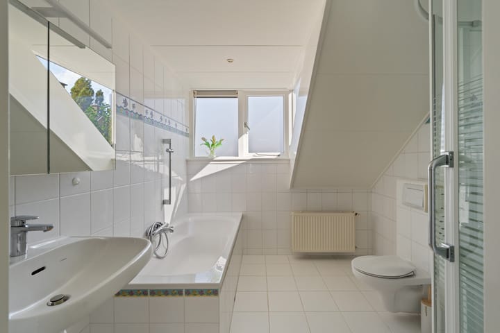Tussenwoning te koop: Jan van Heusdenstraat 1, Noordwijk (Zh)