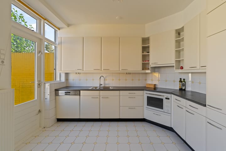 Tussenwoning te koop: Jan van Heusdenstraat 1, Noordwijk (Zh)